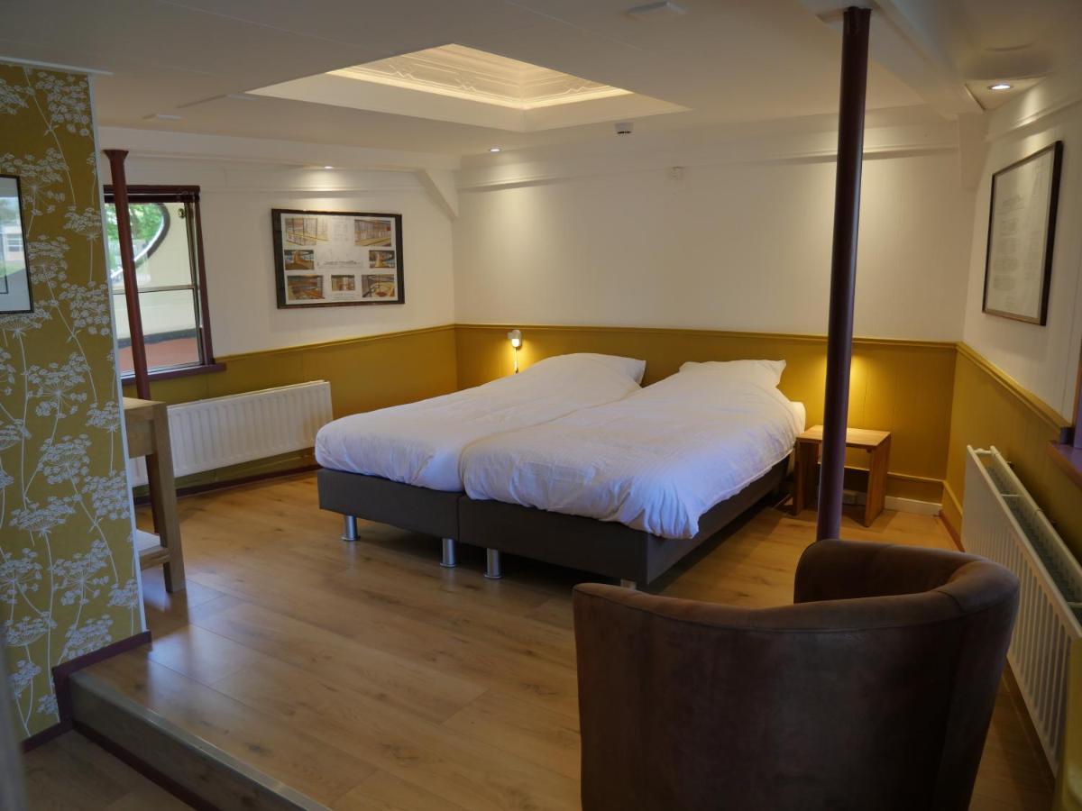 Bed and breakfast De Logeerboot Dordrecht Extérieur photo